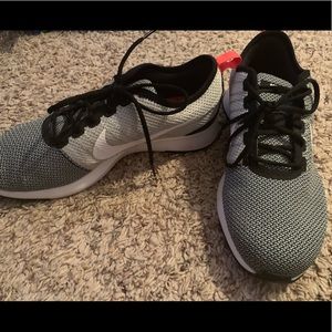 Nike Dualtone racers size 5Y